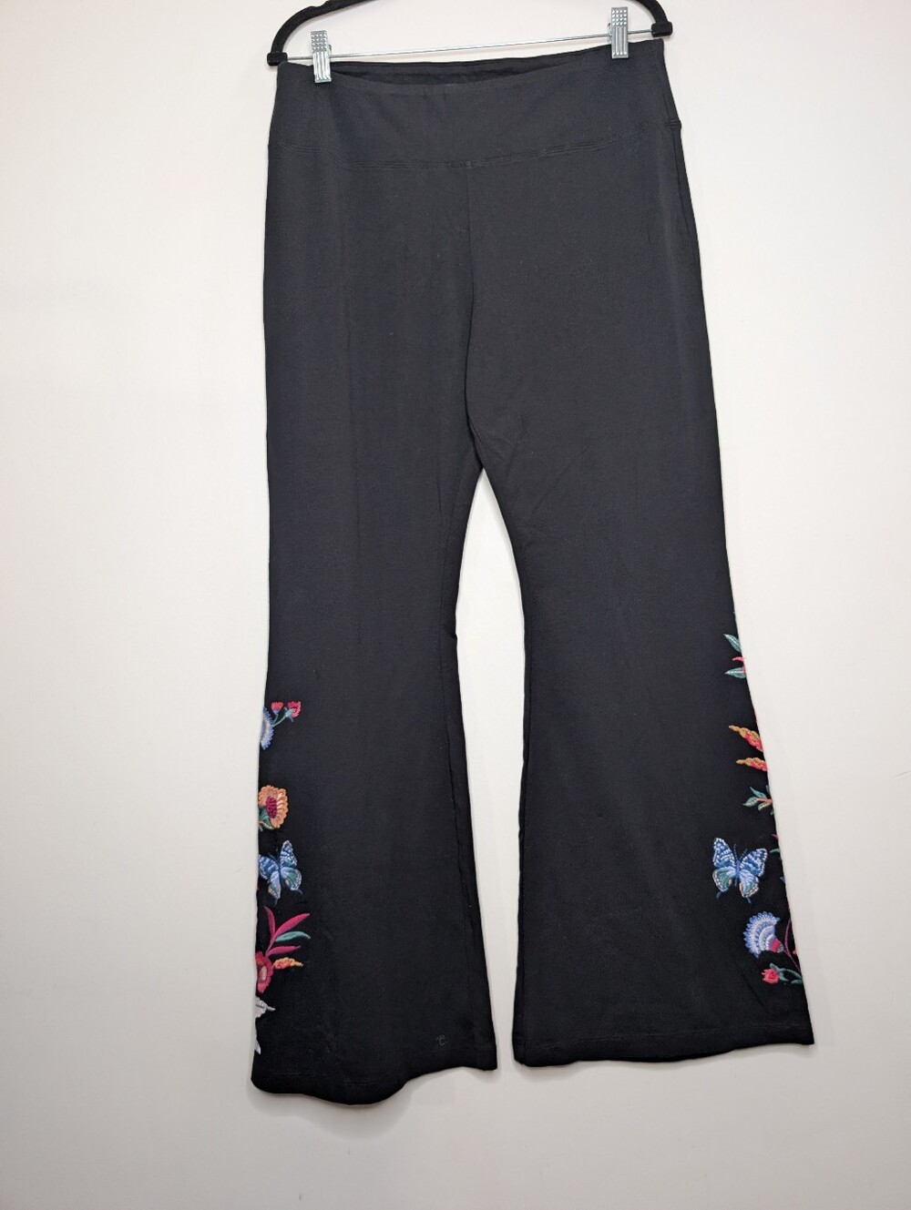 Johnny Was Sandhra Embroidered High Waist Flare Leggings Black Size L NWT - Picture 2 of 7
